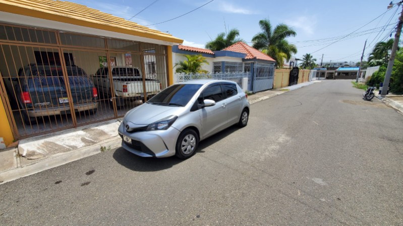 carros - Toyota vitz 2016 3