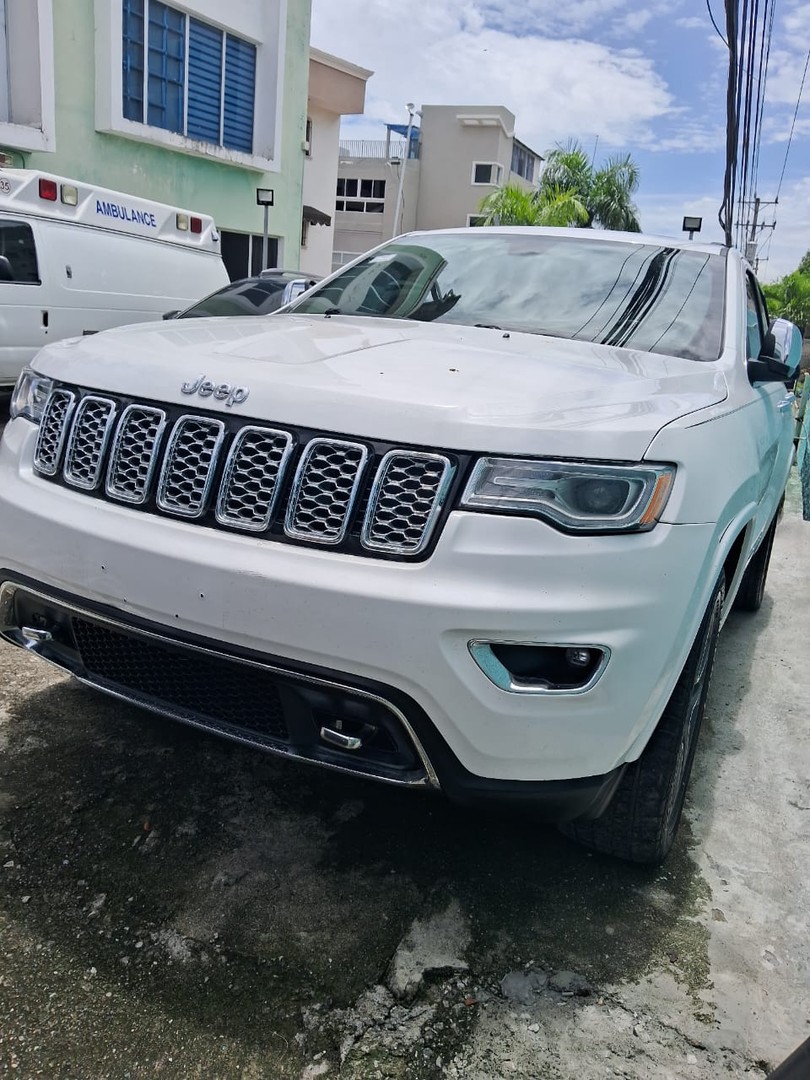 jeepetas y camionetas - Jeep Grand Cherokee Overland 2017