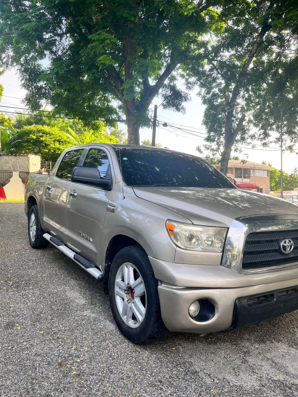 jeepetas y camionetas - Toyota tundra 2006