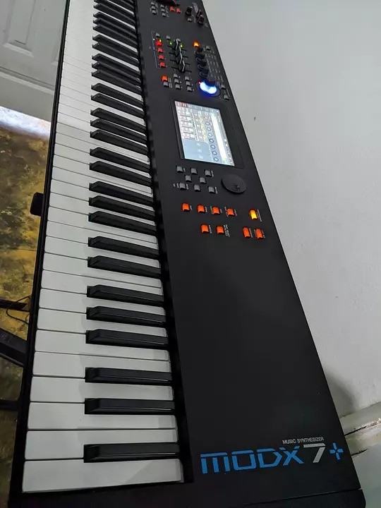 instrumentos musicales - Piano Yamaha Modx7+ LEER