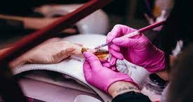 empleos disponibles - Se solicita manicurista y pedicura