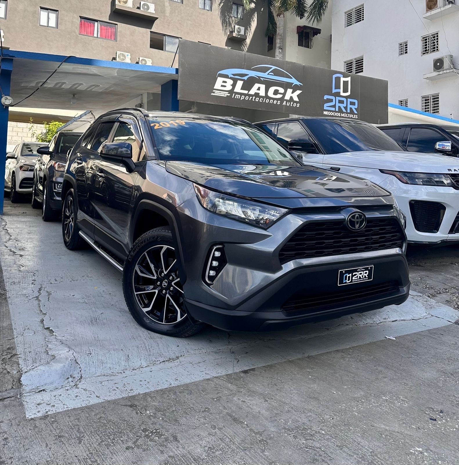 jeepetas y camionetas - Toyota Rav4 LE 2019