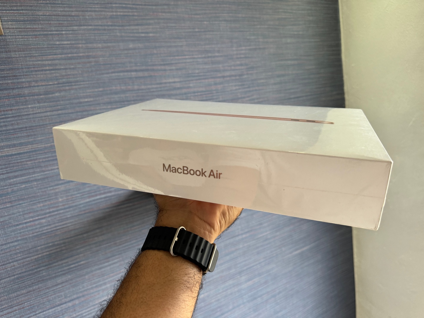 computadoras y laptops - MacBook Air 2020 M1 Apple chip | 256GB SSD | 8GB RAM Gold Sellado RD$ 51,800 NEG 1