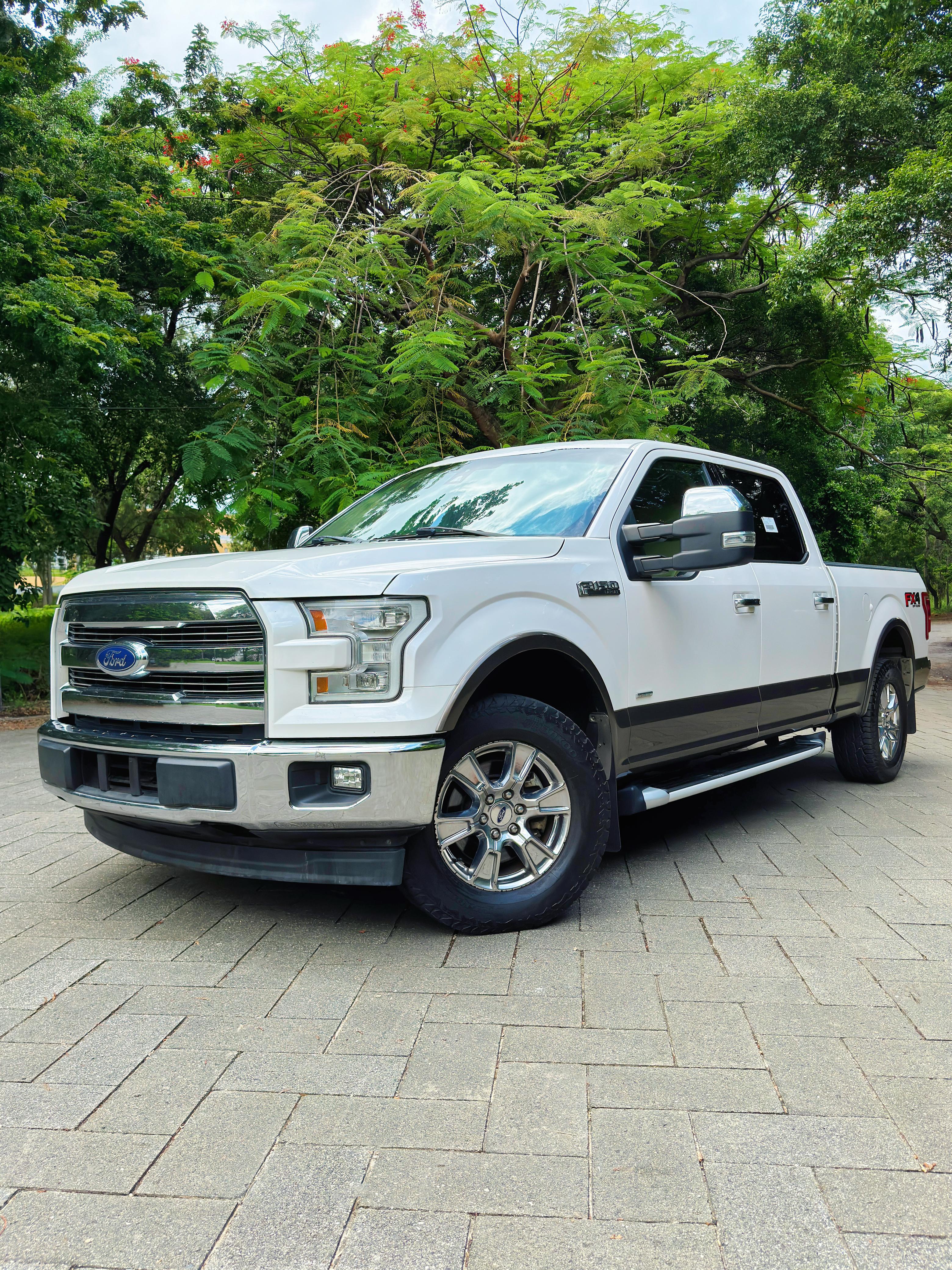 jeepetas y camionetas - Fort F F150 lariat 2017 excelente condiciones ven conocela  2