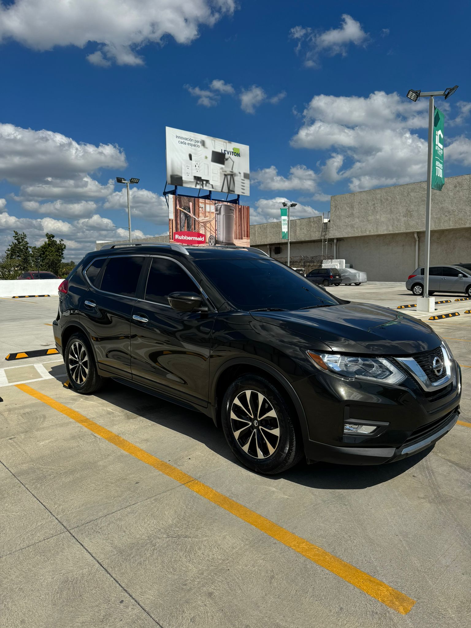 jeepetas y camionetas - Nissan xtrail 2017 1