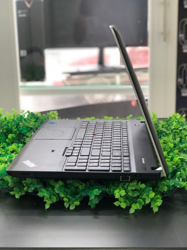 computadoras y laptops - Lenovo ThinkPad E540, 15"  i3-4Ta, 8GB Ram, 128GB SSD Disponible Ya! 1