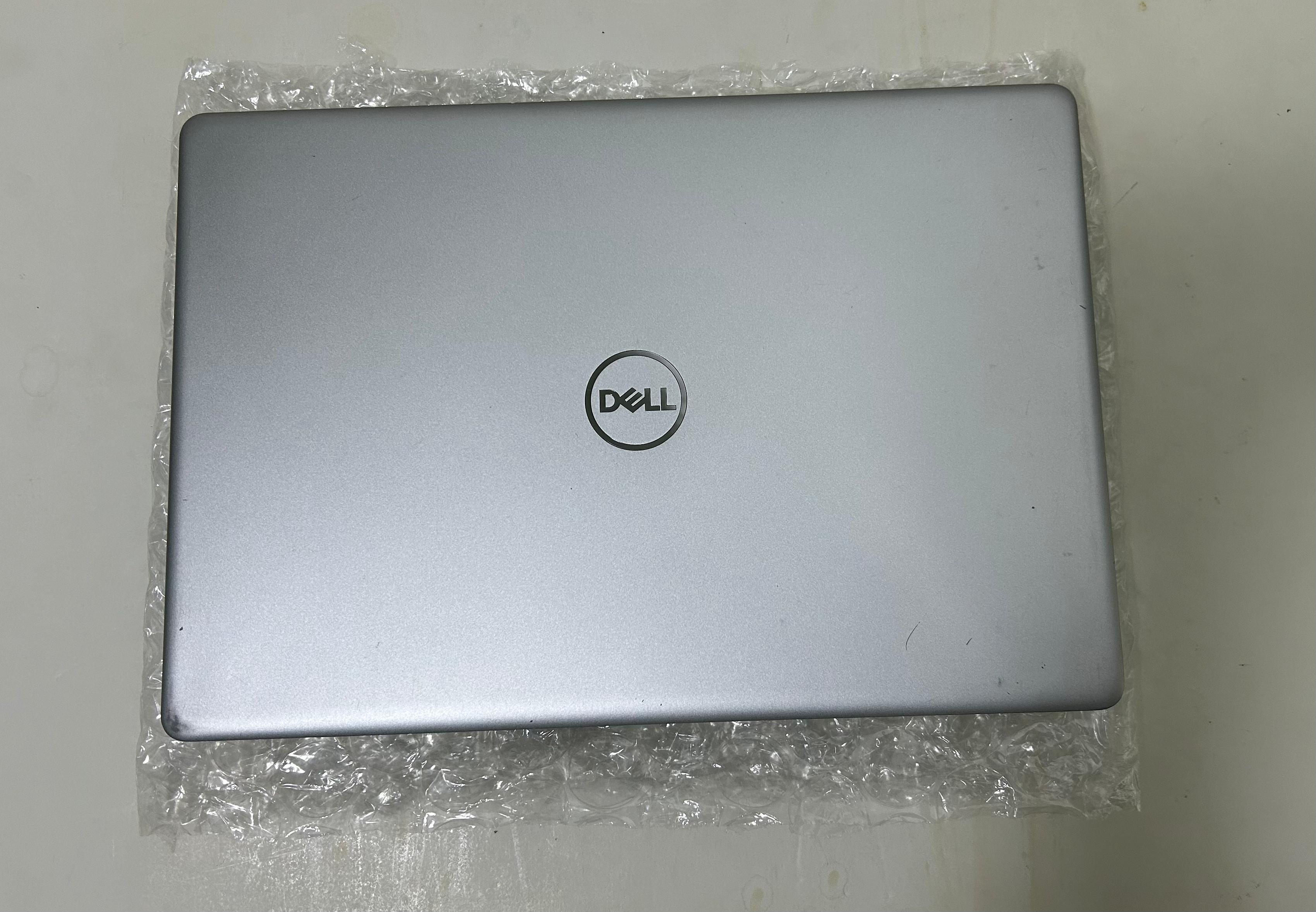 computadoras y laptops - Laptop DELL Inspiron 5593 FHD- HDR, i7 10th, 32GB 7