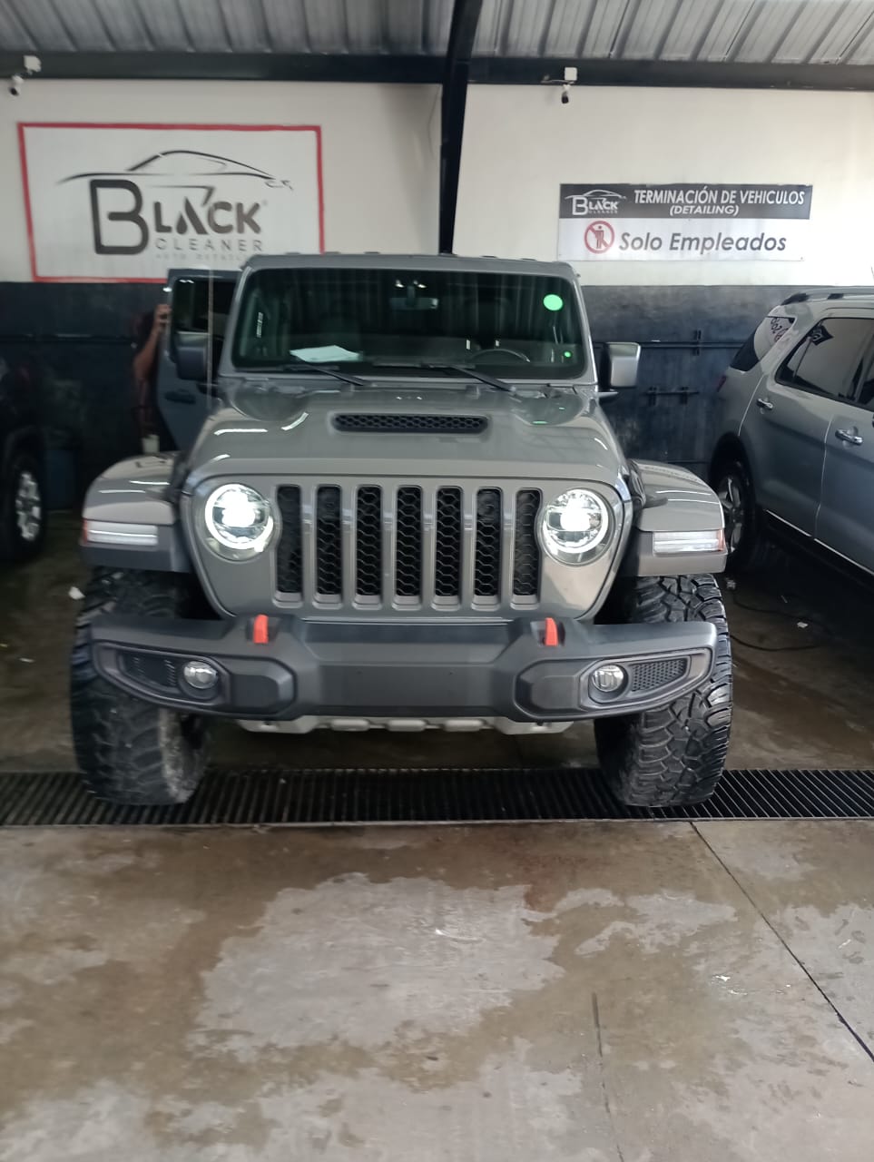 jeepetas y camionetas - Jeep gladiador Mojave 2023 2