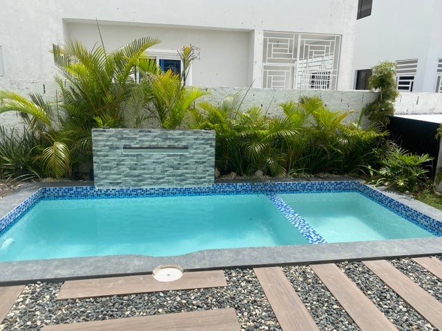 casas - Casa en venta Punta Cana #24-1827 cuatro dormitorios, piscina privada, jardín.
 9