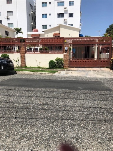 casas - Venta de casa en el millón-Praderas de 408mts Distrito Nacional zona céntrica 