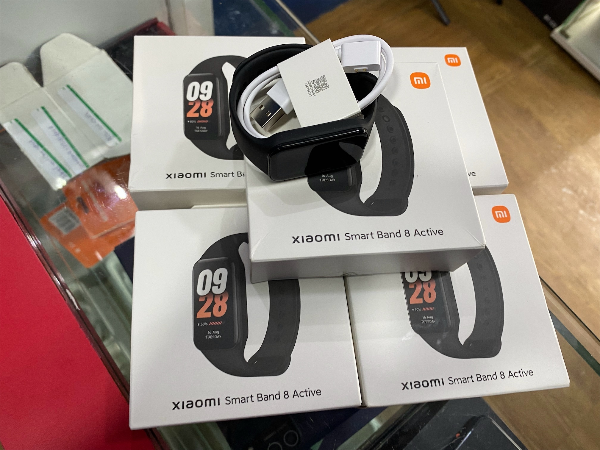 celulares y tabletas - Xiaomi active 8 mi band  1