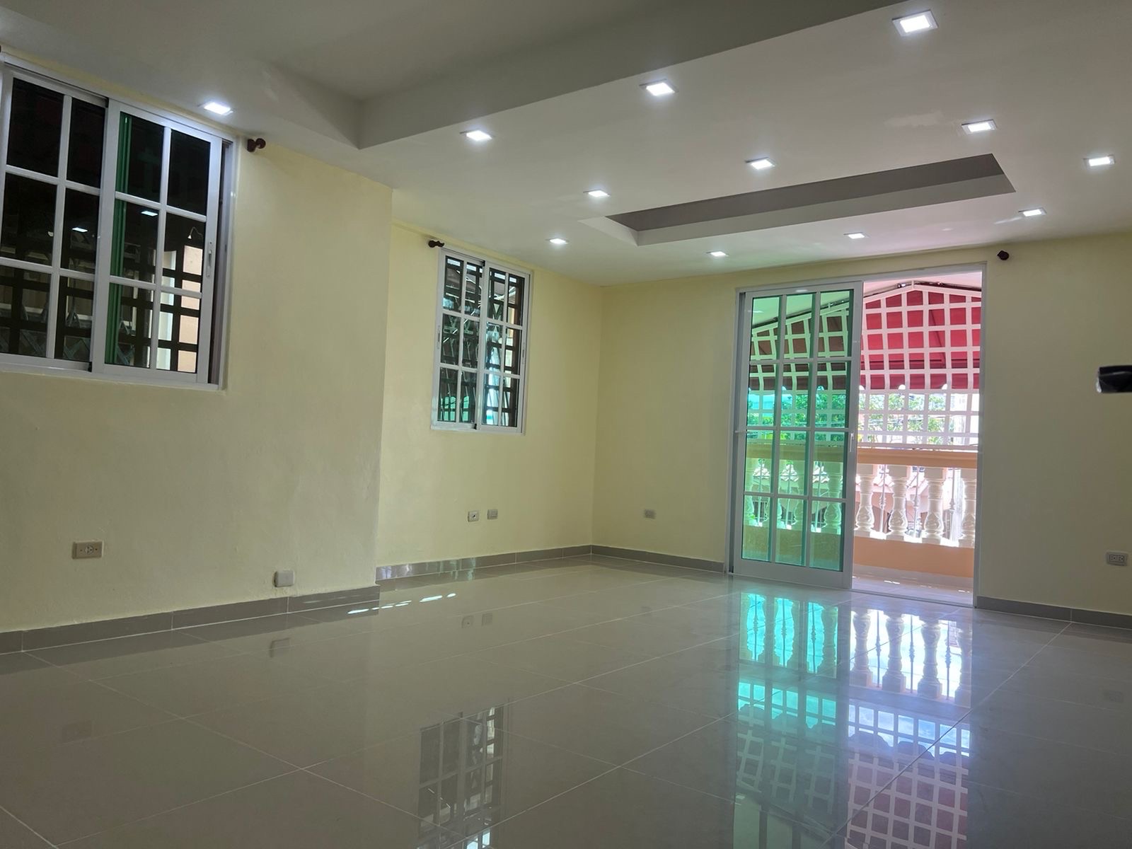 casas - venta de casa de lujo en el mirador del este Santo Domingo este  6