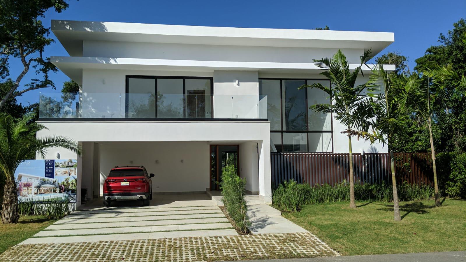 casas vacacionales y villas - Villa Diseño Único 4 Habitaciones Punta Cana Village 1
