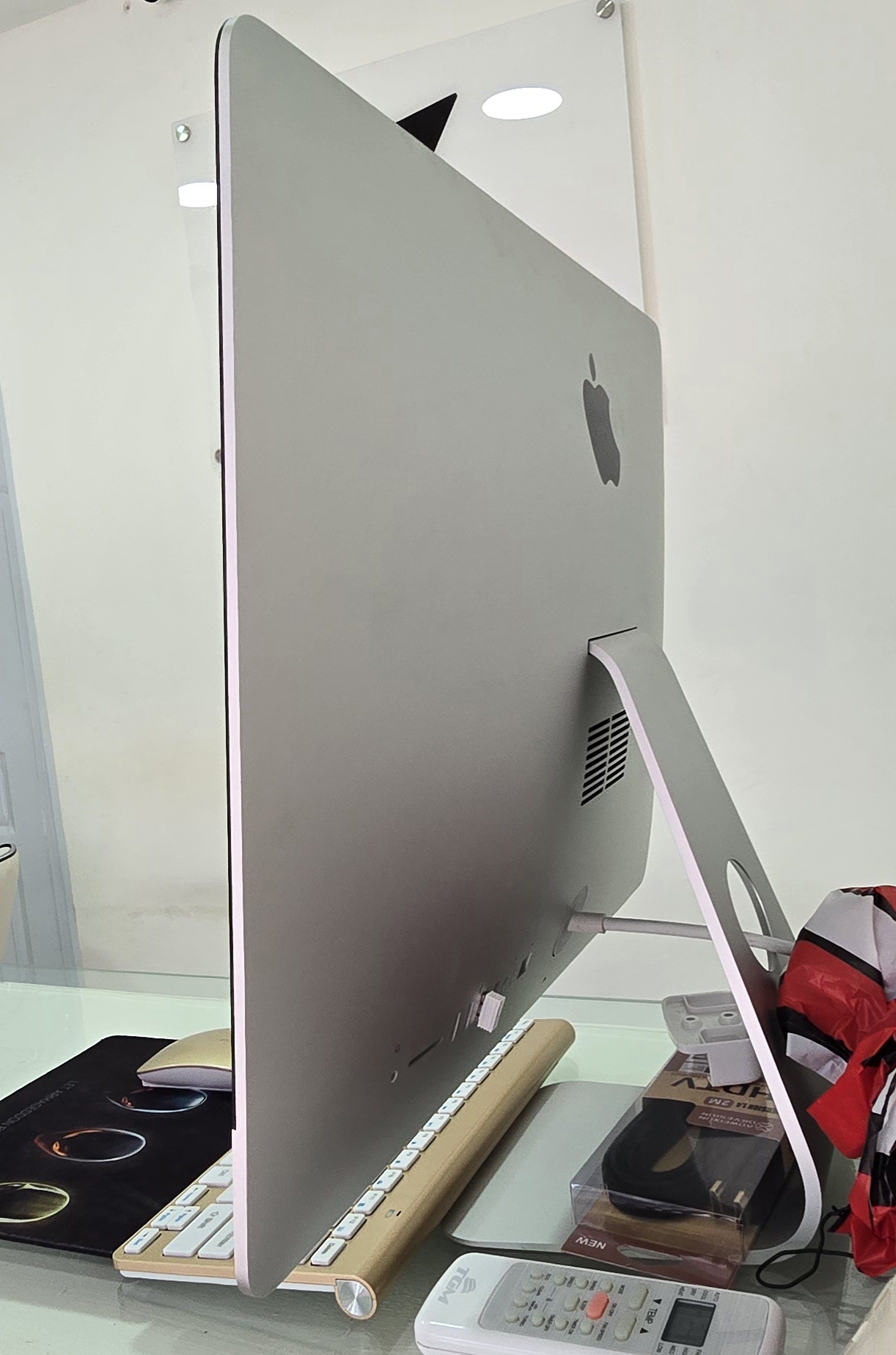 computadoras y laptops - apple imac Retina 21.5 Pulg Core i5 Ram 8gb ddr4 Disco 1000gb año 2017 2