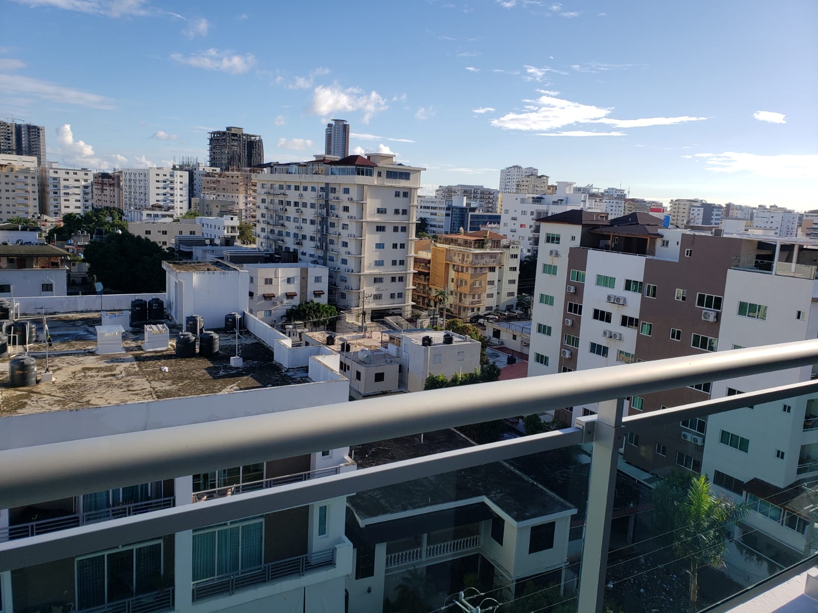 apartamentos - Bella Vista 3 Hab -Hab de Servicio-2 Parqueos C/AC 8
