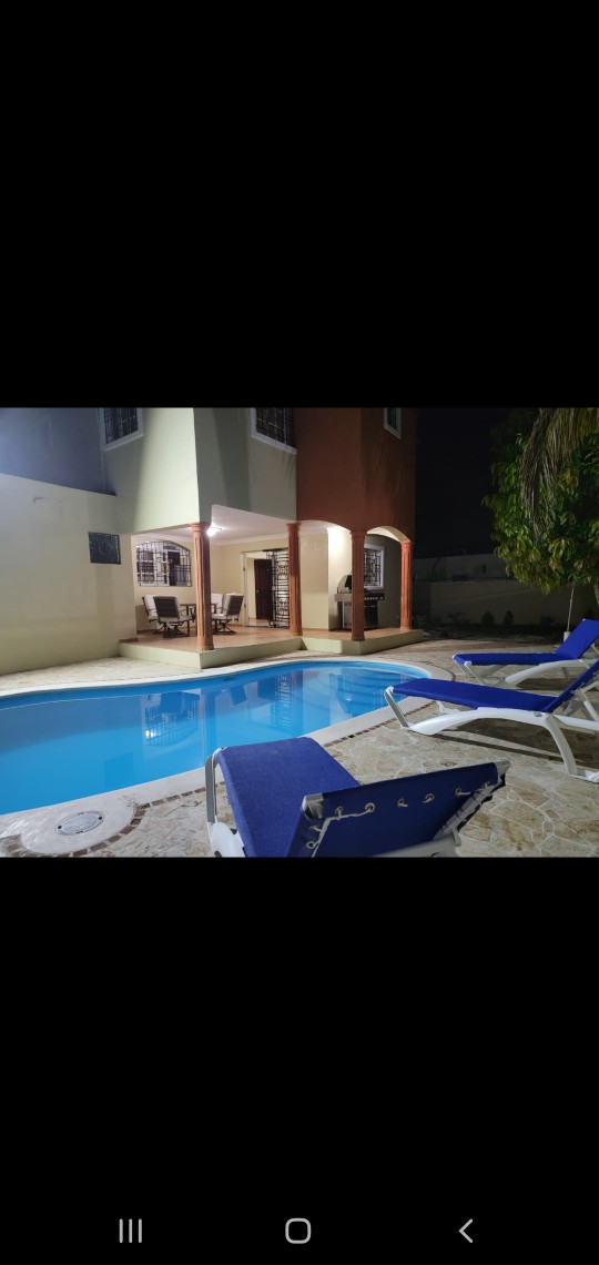 casas vacacionales y villas - Hermosa Casa En Pueblo Bavaro