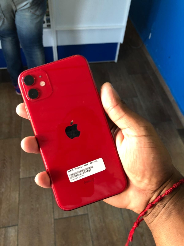 celulares y tabletas - IPHONE 11 64GB ROJO DESBLOQUEADO DE FÁBRICA