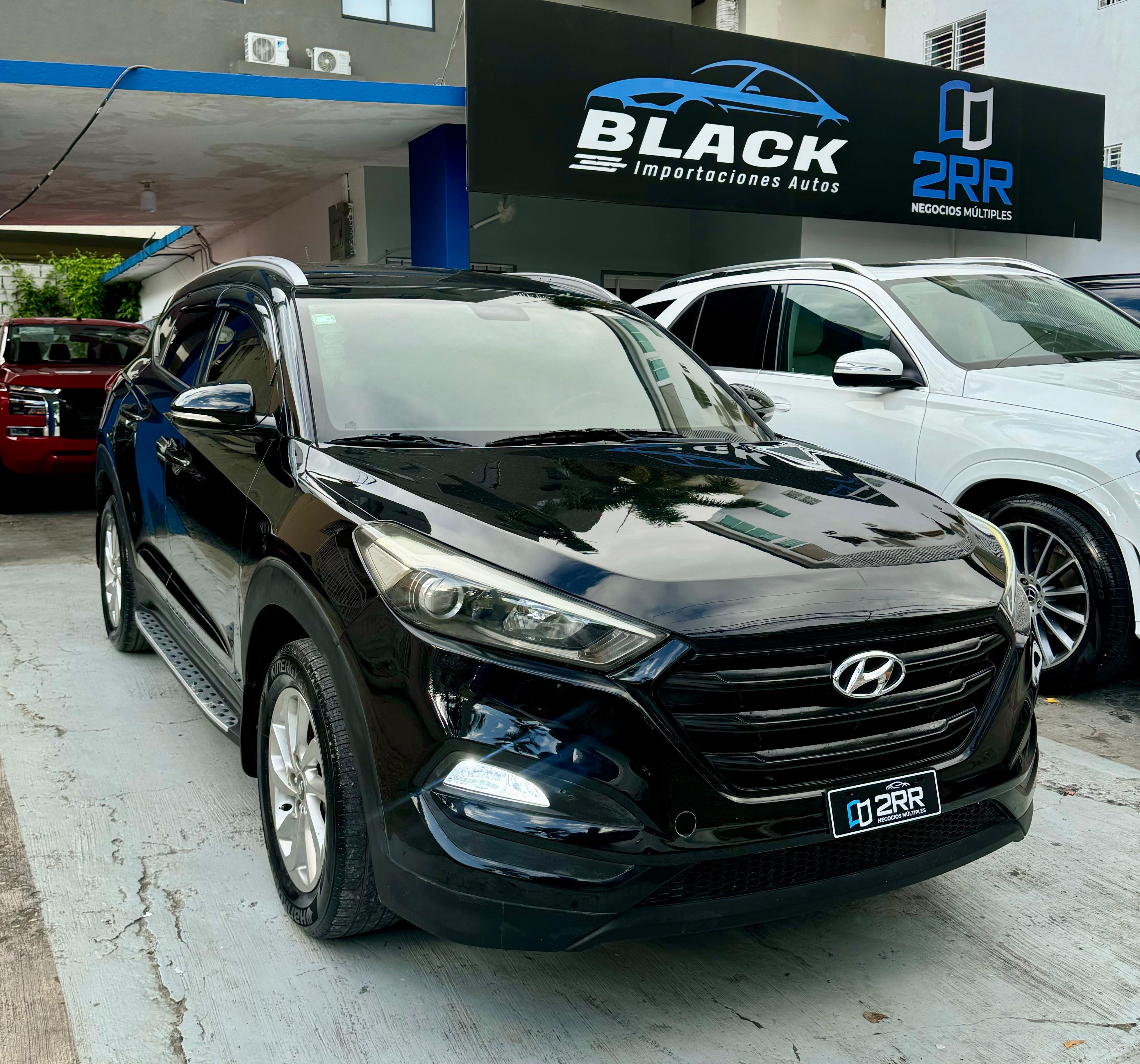 jeepetas y camionetas - Hyundai Tucson SE 2017