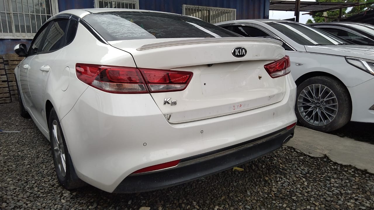 carros - KIA K5 2018 BLANCO 4