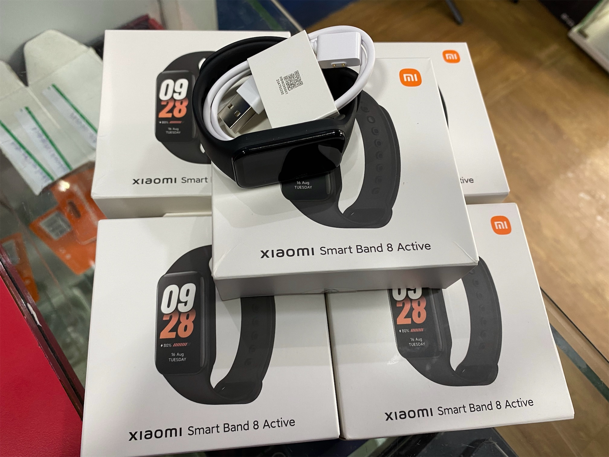 celulares y tabletas - Xiaomi active 8 mi band  2