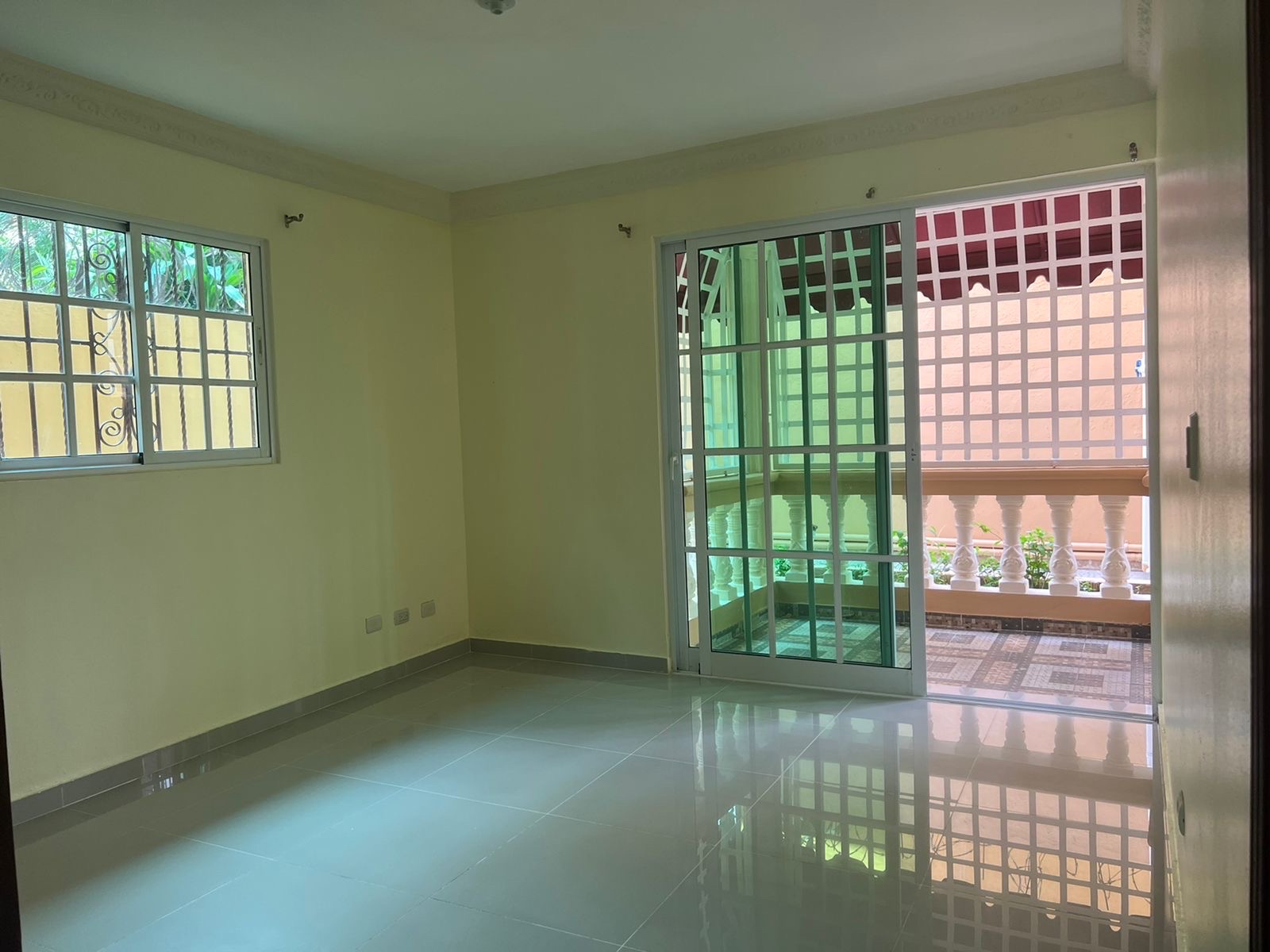 casas - venta de casa de lujo en el mirador del este Santo Domingo este  7