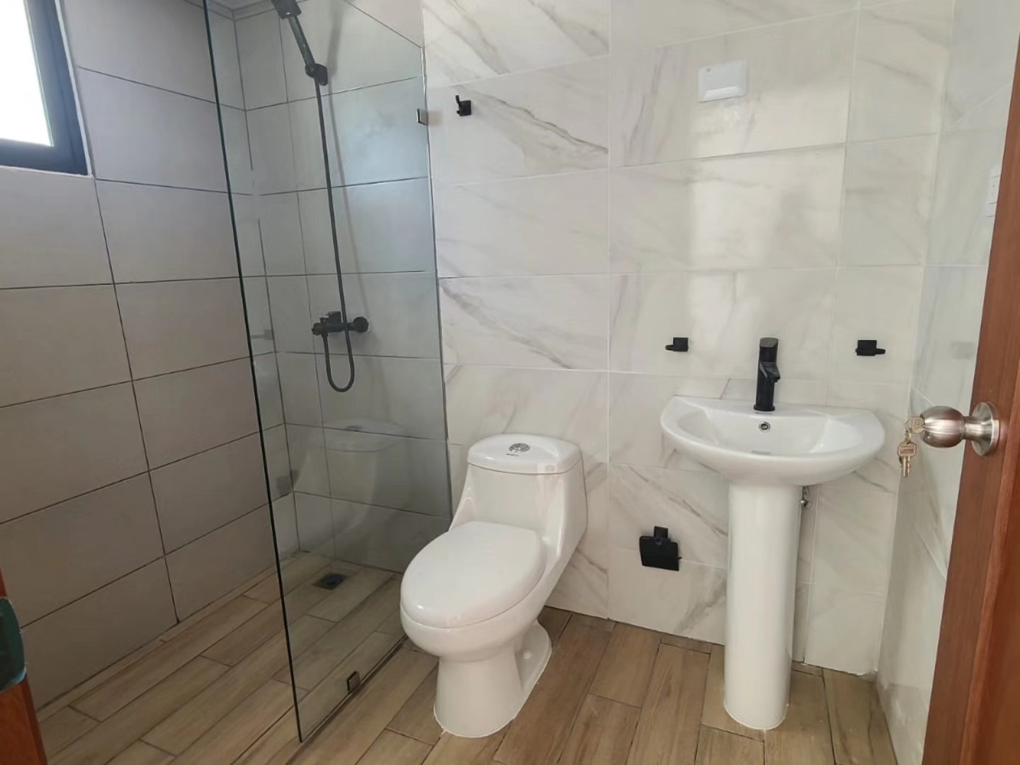 apartamentos - 1er piso nuevo moderno llanos de gurabo  3