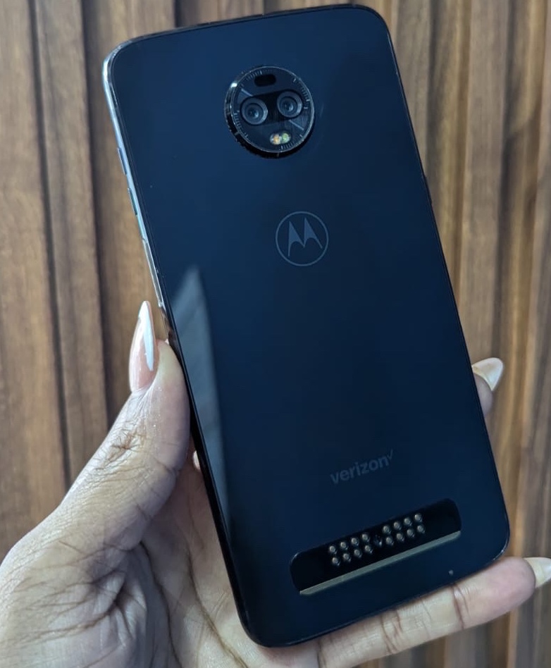 celulares y tabletas - moto z3 play  1