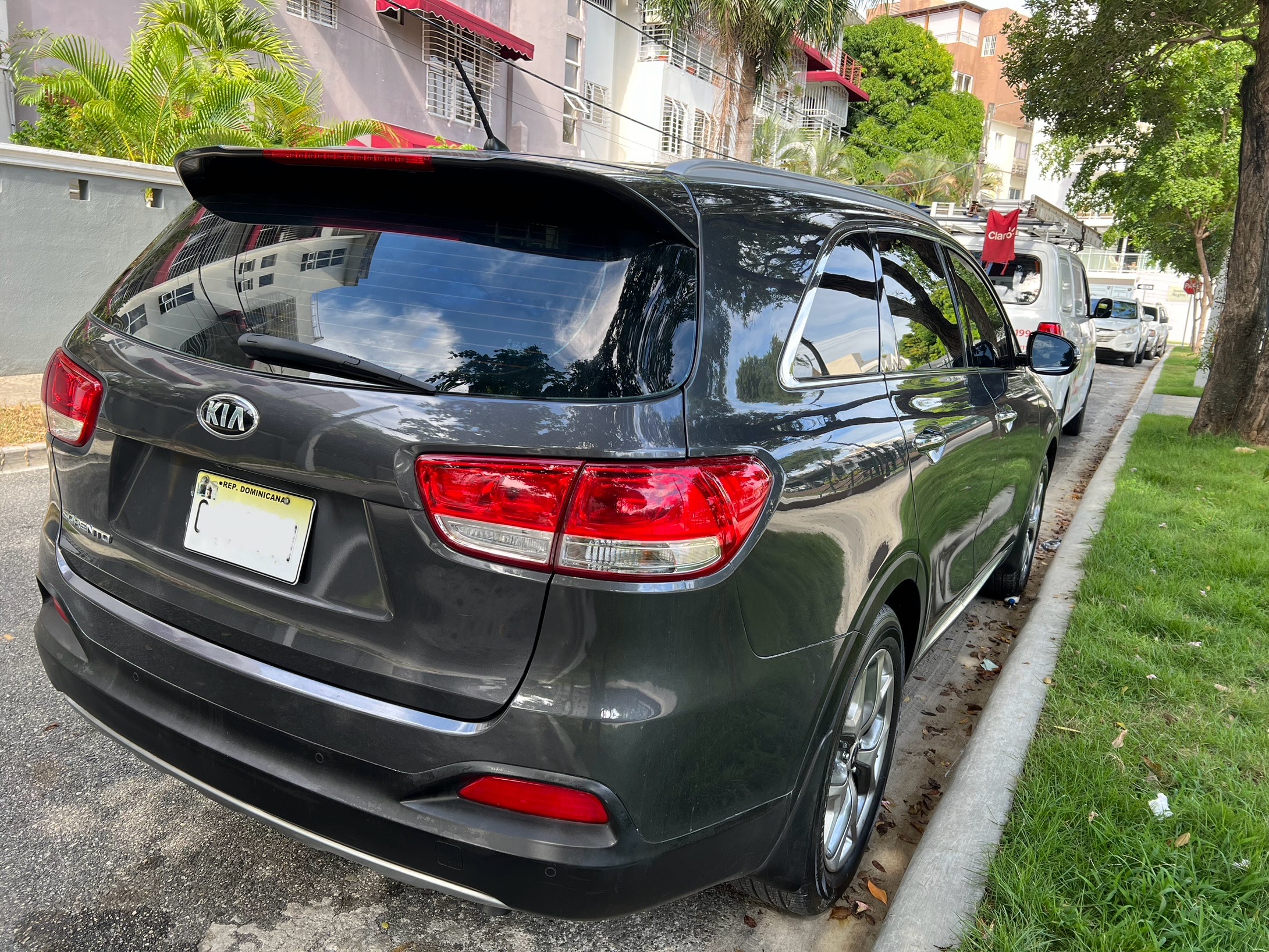 jeepetas y camionetas - KIA SORRENTO LX 4x2 Año 2018, venta $18,500 negociable  2