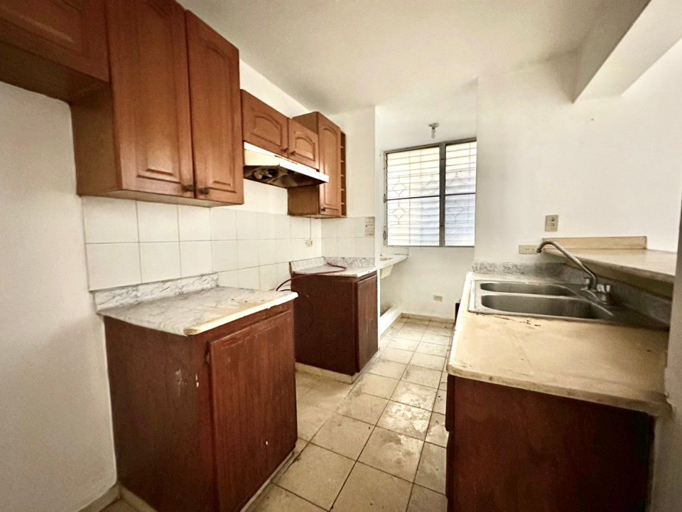 apartamentos - Apartamento en Venta en Las Praderas 3H, 2B, 1P, 3re Piso 4