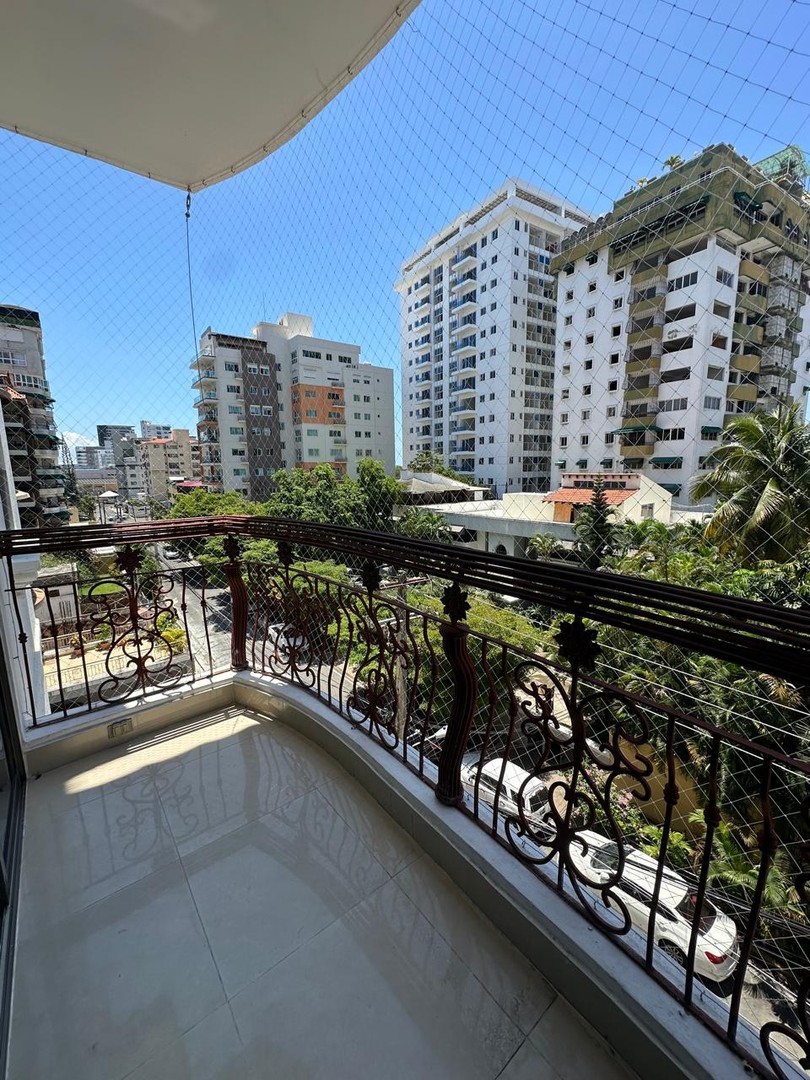 apartamentos -  Bella Vista, Distrito Nacional, Santo Domingo
Se alquila hermoso y amplio apart 0