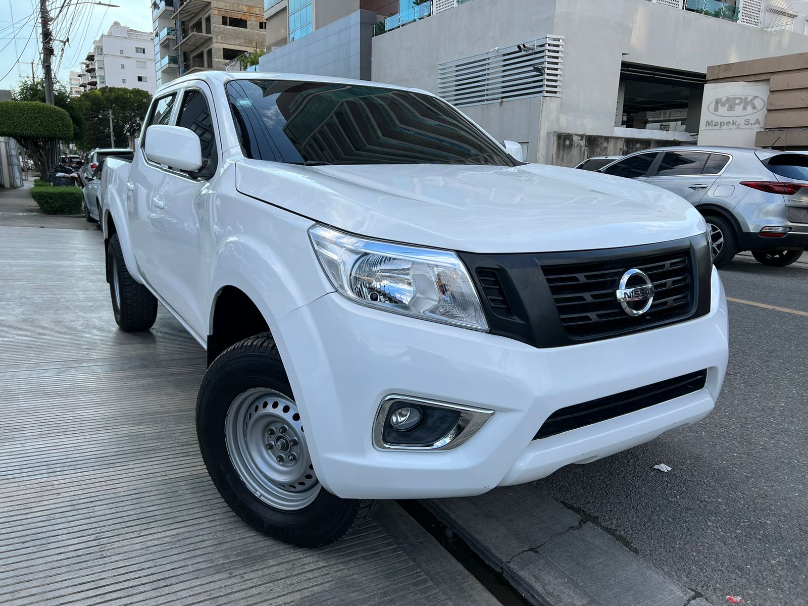 jeepetas y camionetas - NISSAN FRONTIER 2019 4