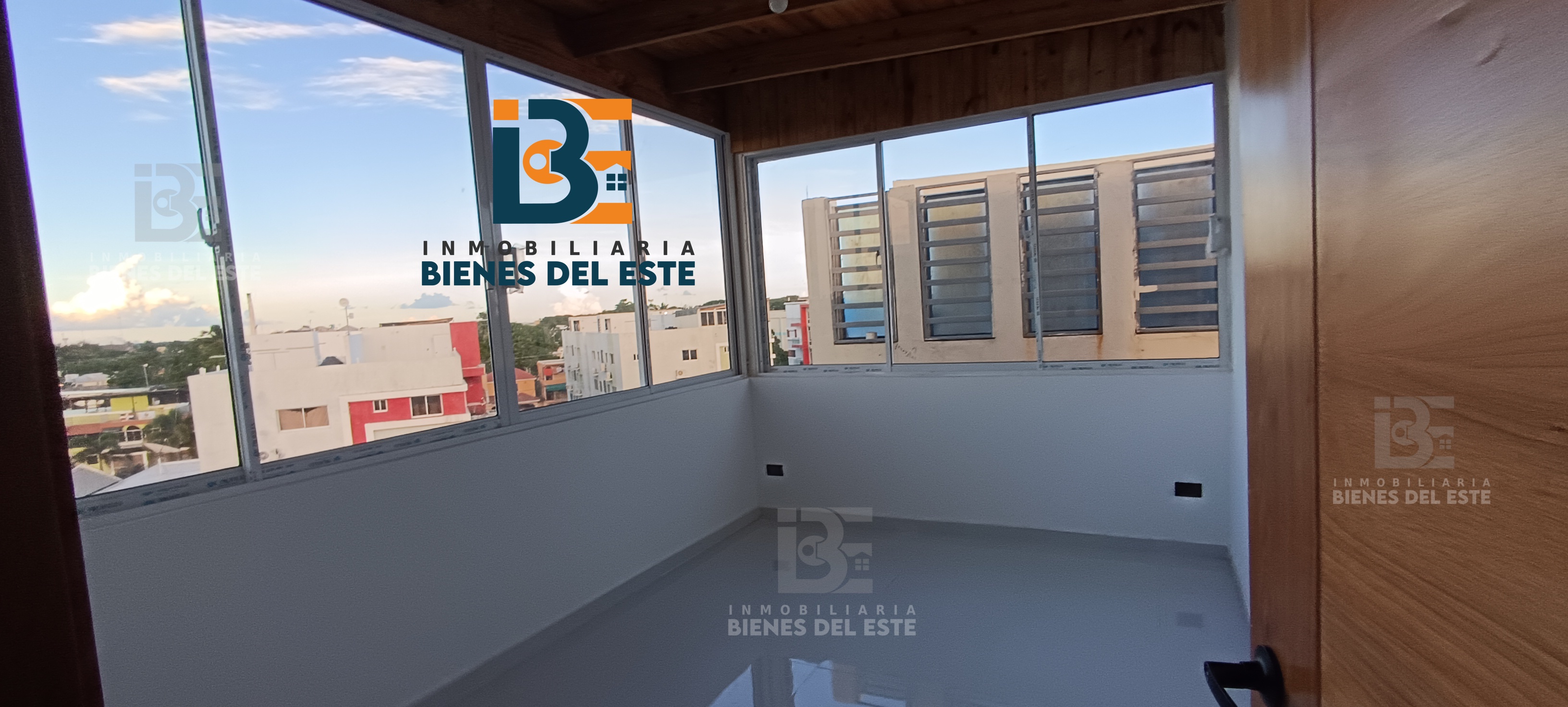 apartamentos -  Nuevo y Moderno Apartamento con acceso a Piscina 2