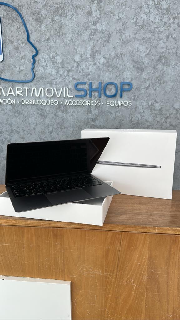 computadoras y laptops - MACBOOK AIR i3 2020 256GB 8GB RAM OPEN BOX (SOMOS TIENDA)