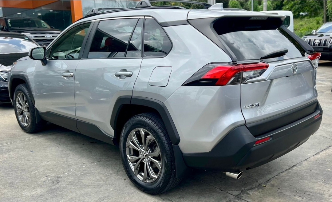 jeepetas y camionetas - Toyota Rav4 Le 2019 ✅️ Clean Carfax  3