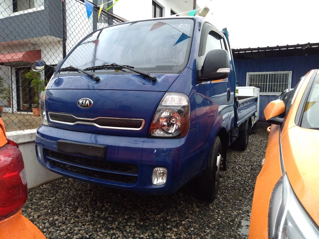 camiones y vehiculos pesados - KIA BONGO 2017 AZUL