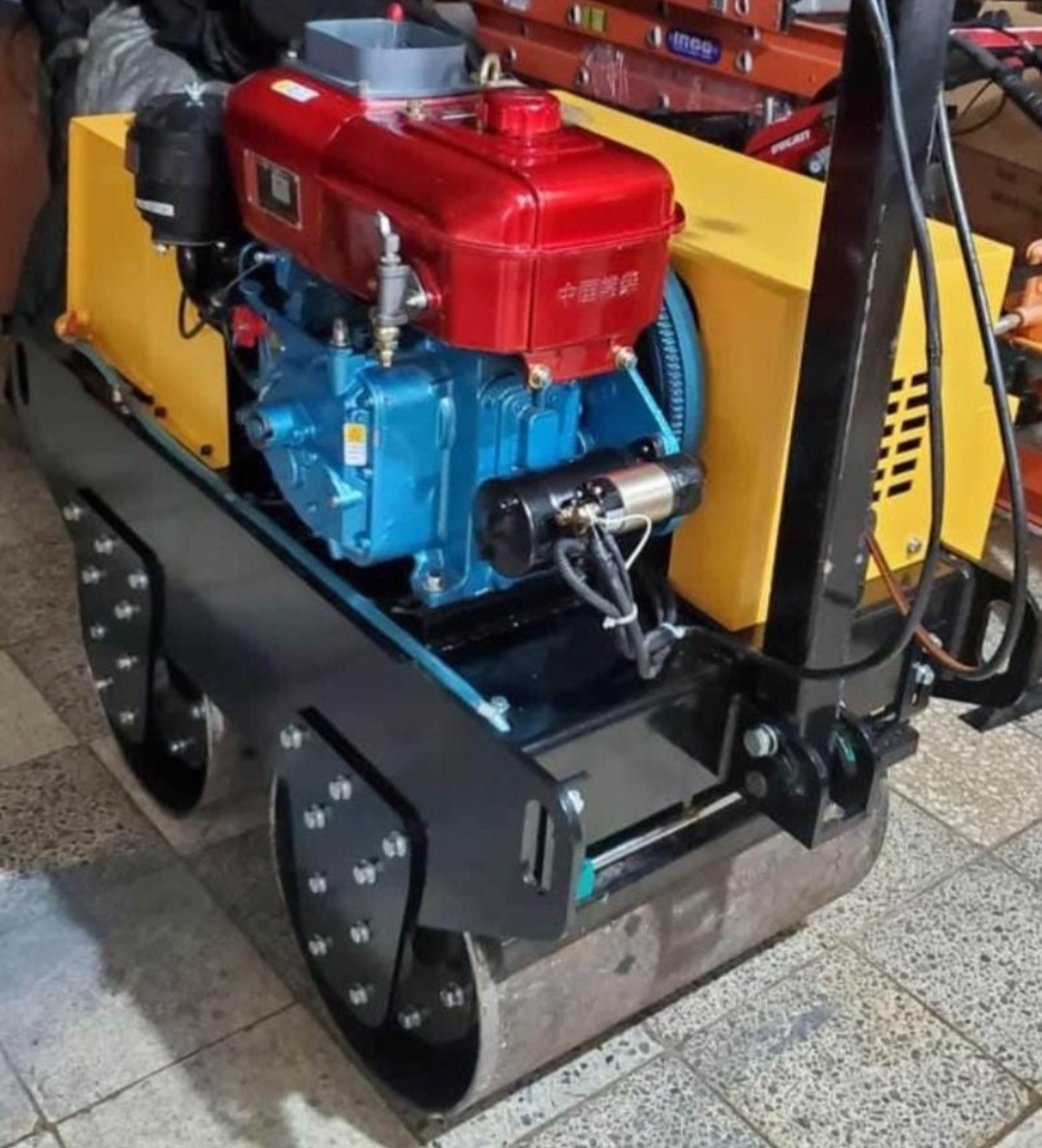 construccion e industrial - RODILLO Compactador Gasoil Motor tipo Kubota 3