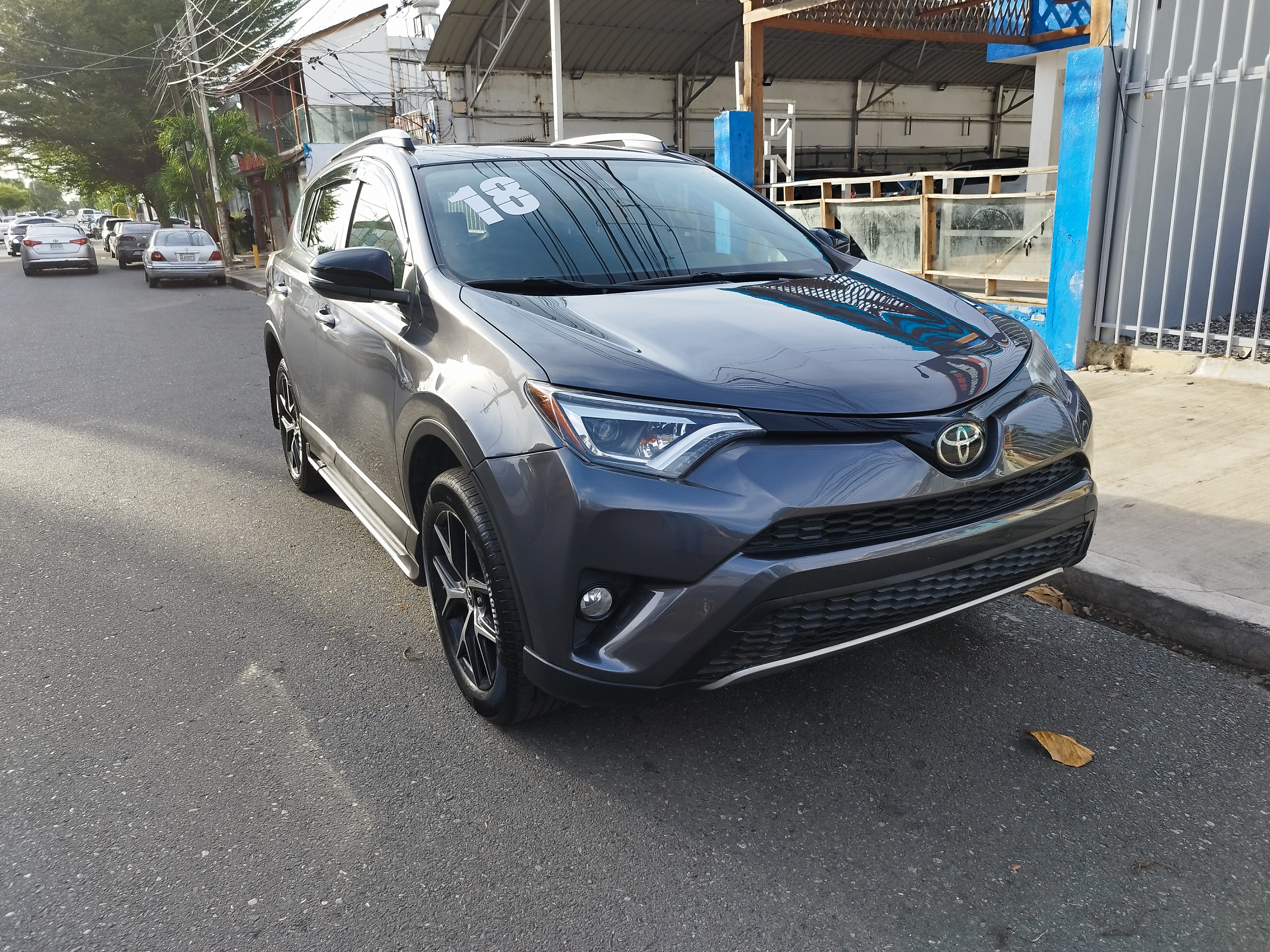 jeepetas y camionetas - 2018 Toyota Rav4 SE 80 Mil Millas 