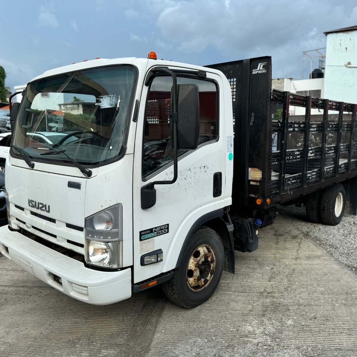 camiones y vehiculos pesados - ISUZU NPR 2012 
INICIAL 500,000