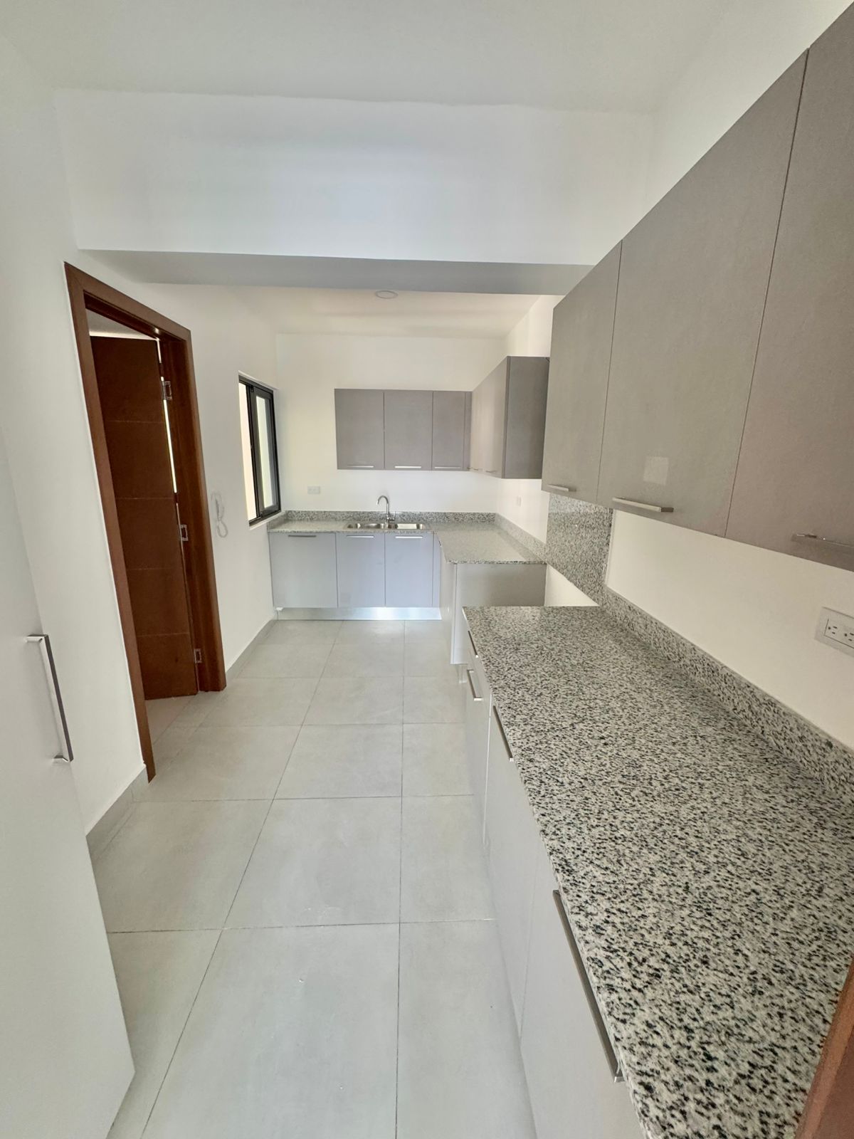 apartamentos - Vendo Apartamento Nuevo en Arroyo Hondo Viejo wi 4