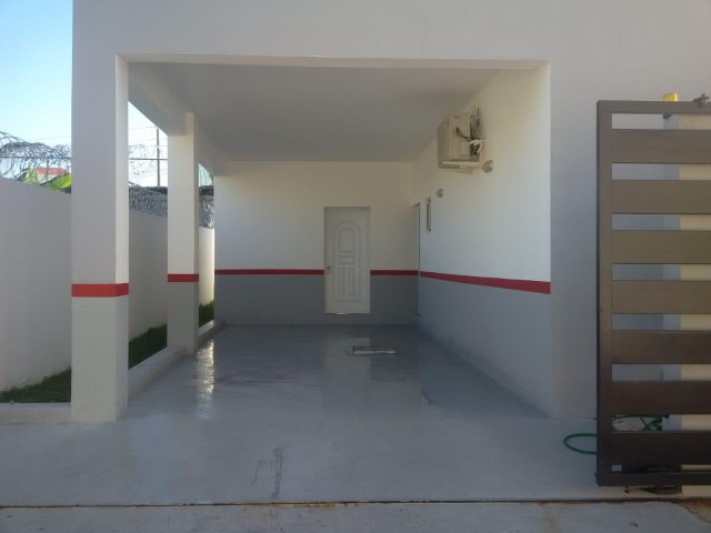 casas - Disponible para renta casa amplia de dos niveles semi amueblada lugar tranquilo 4