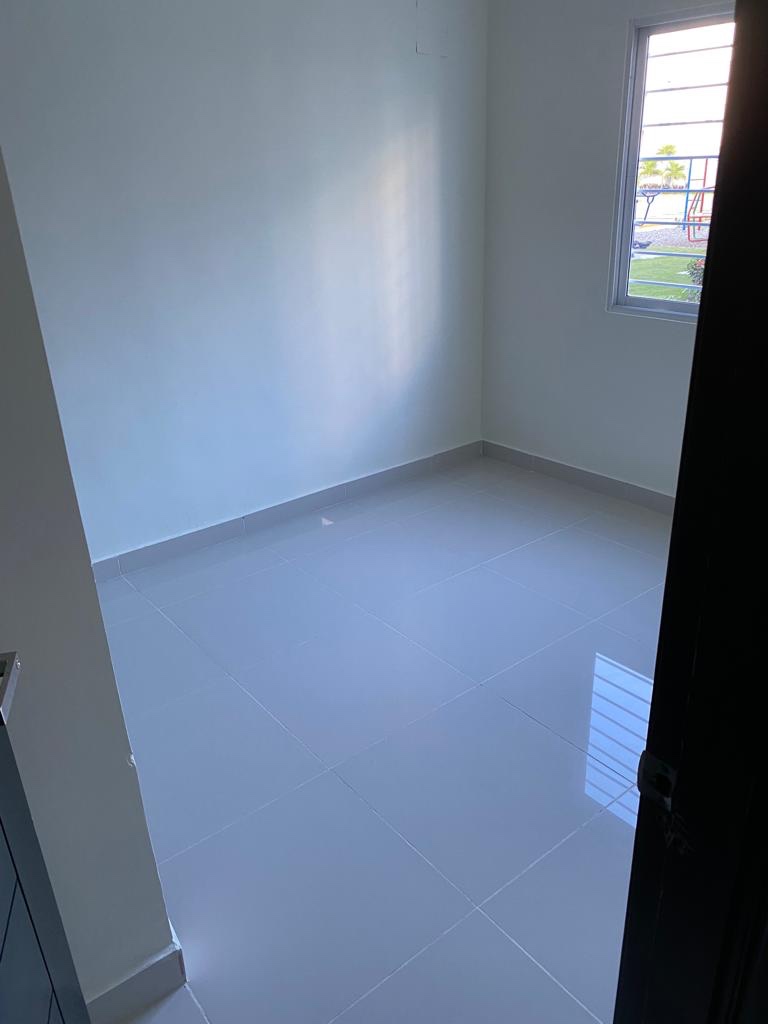 casas - Casa de 2 niveles lista para entrega en Prado oriental, Av. Ecológica Santo Domi 3