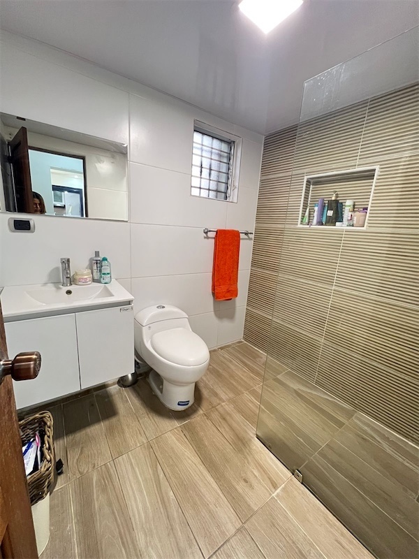 apartamentos -  apartamento en la autopista de san Isidro Santo Domingo este  8