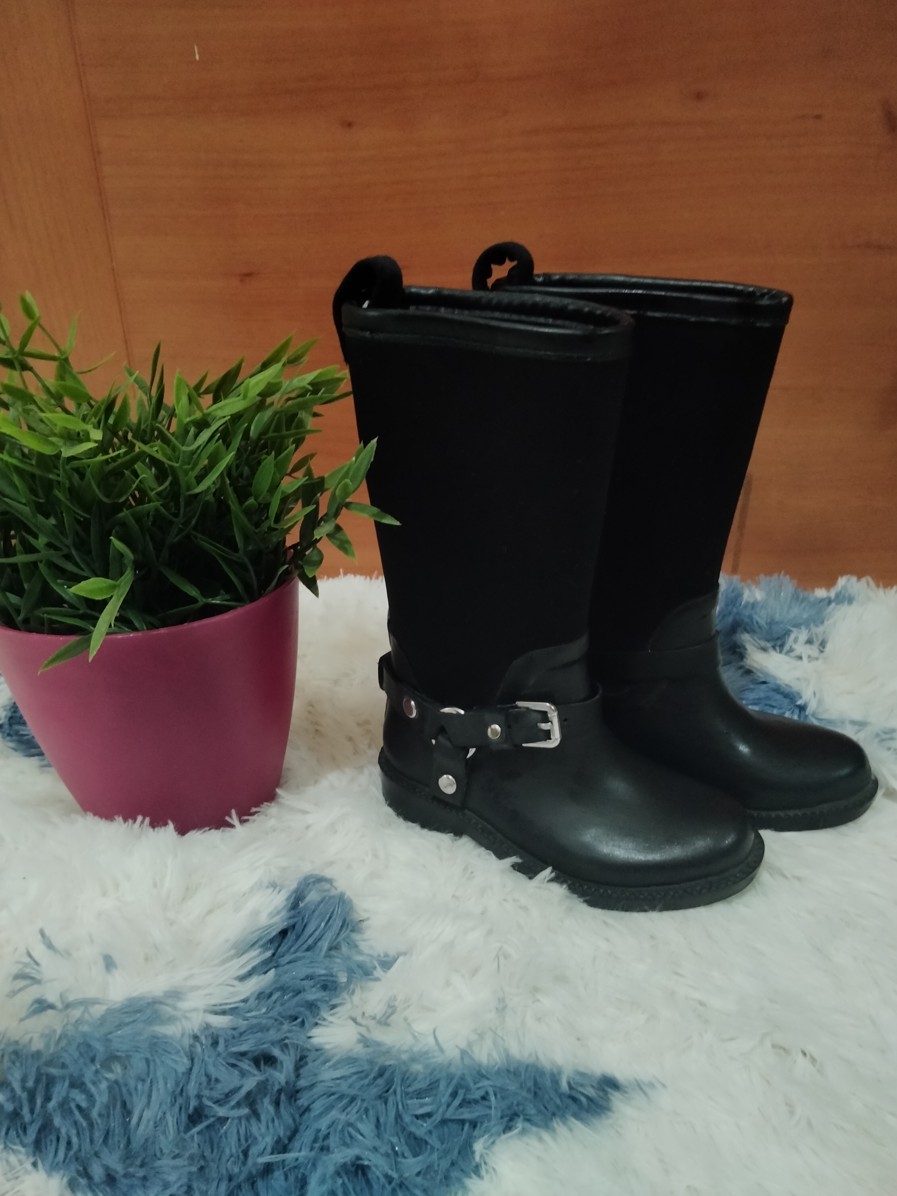 ropa y zapatos - botas de niña para lugares frio