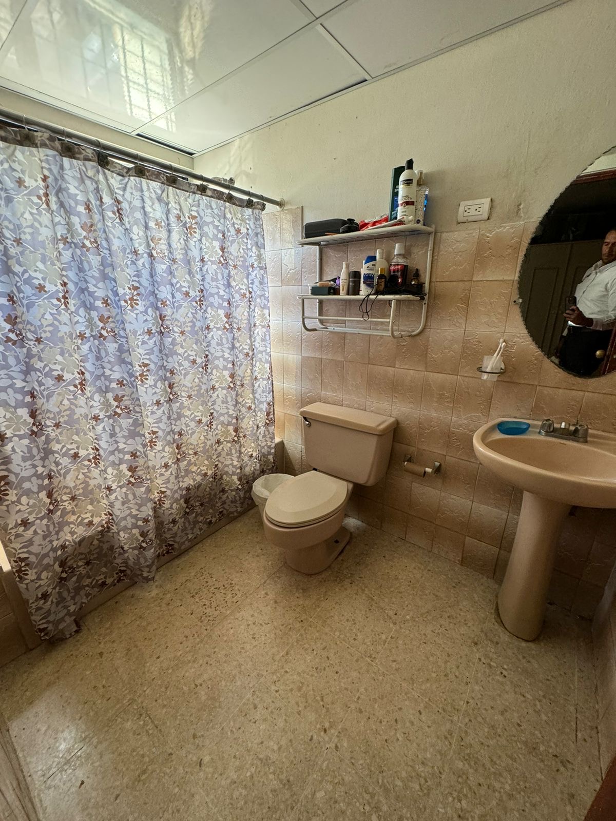 apartamentos - Vendo Evaristo primer nivel dos hab dos baños parq 6