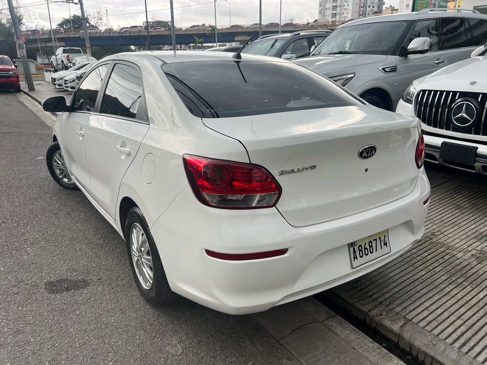 carros - Kia Soluto LX 2021 4