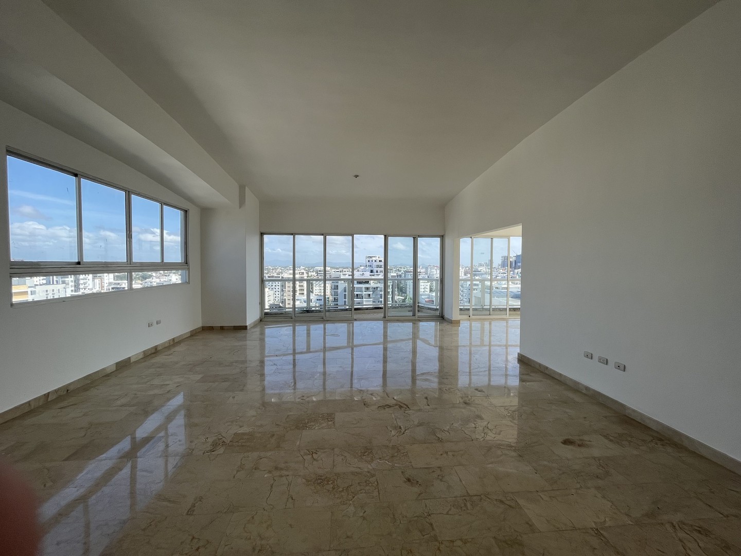 penthouses - Evaristo Morales penthouse 401m2 3 habitaciones 3.5 baños 3 parqueos  6