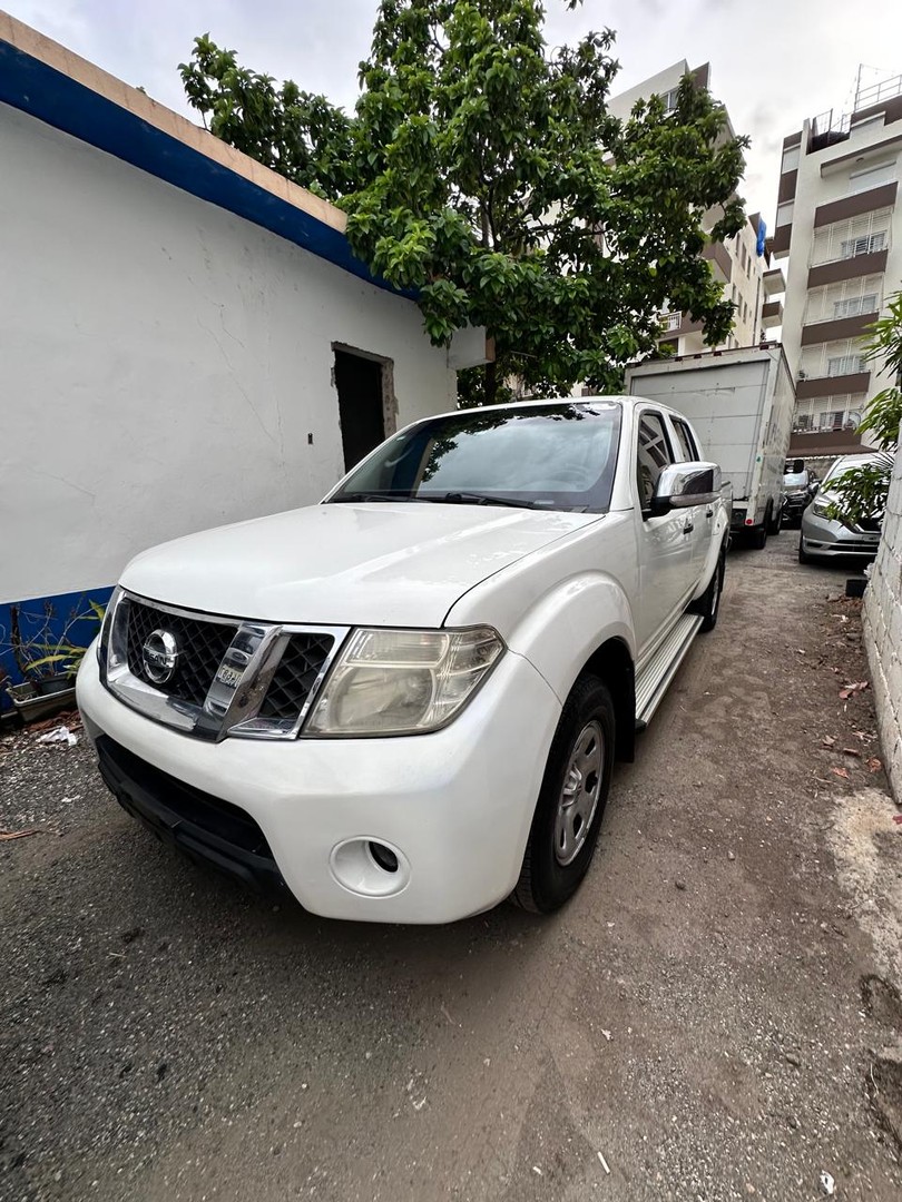 jeepetas y camionetas - NISSAN NAVARA 2011, 4X4, TRANSMISION MANUAL,  EXCELENTE OPCION. 
UN SOLO DUEÑO ! 5