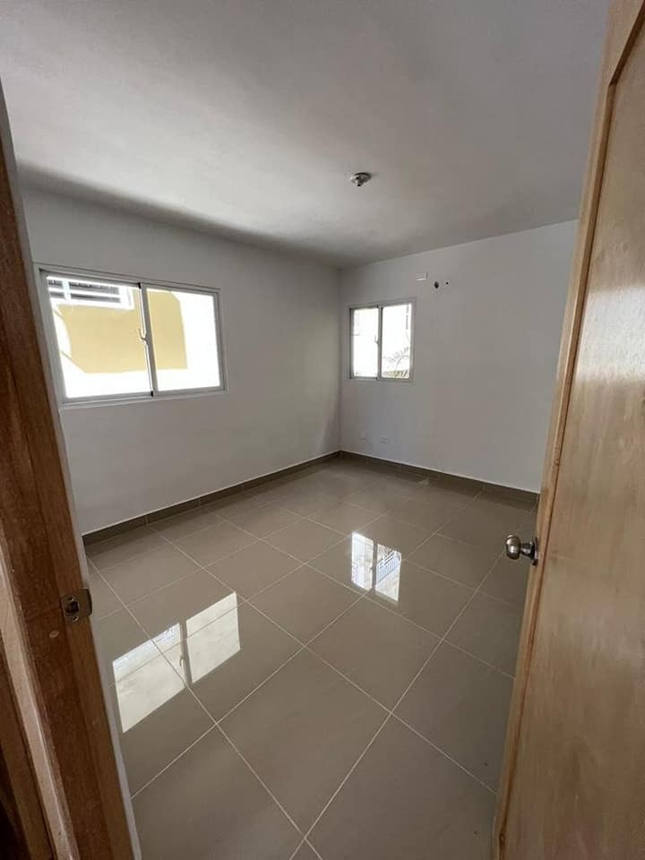 apartamentos - Apartamento en Paseo del Arroyo Av. Jacobo Majluta, casi frente al OLE (2DO PISO 5