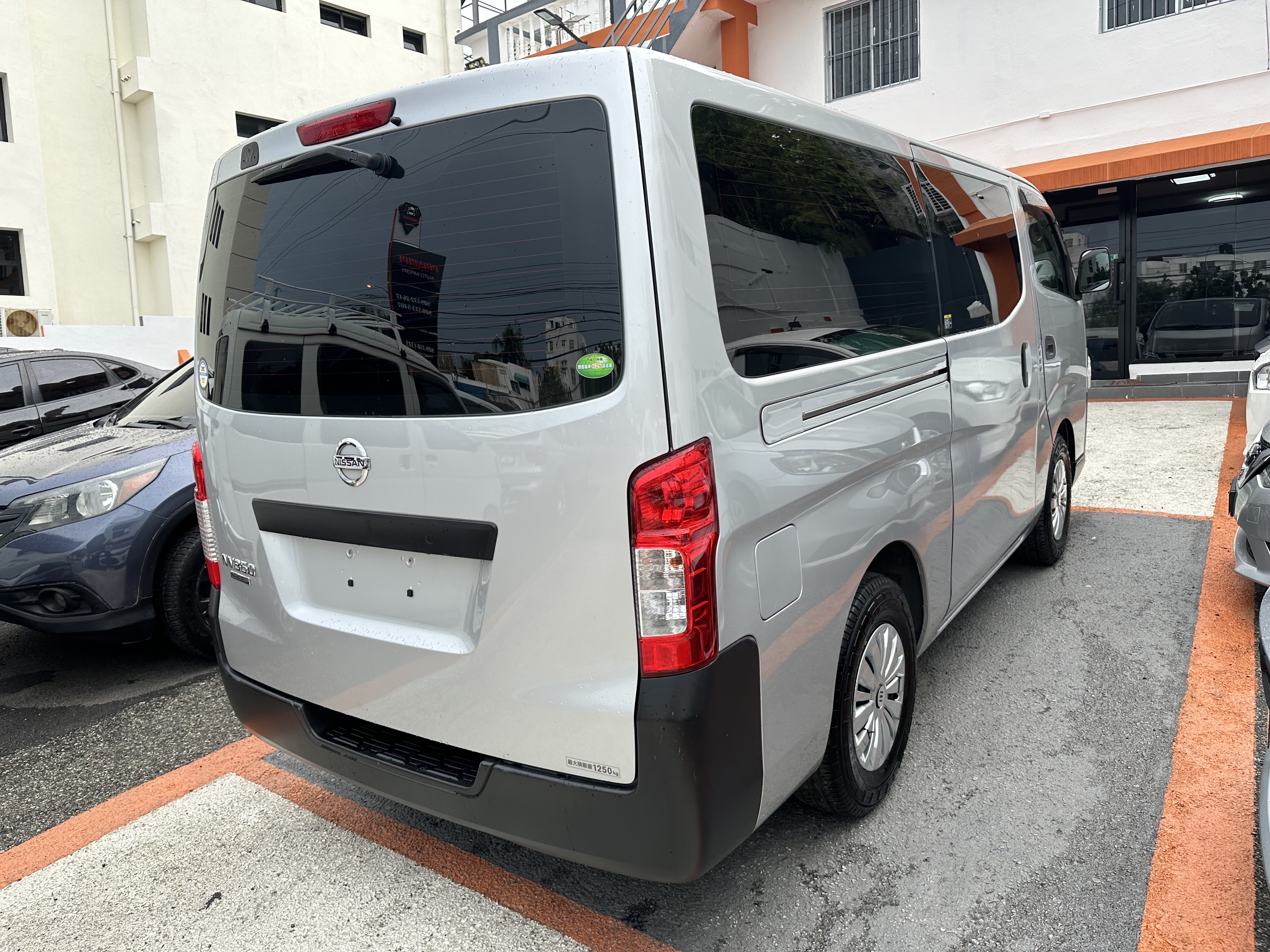 jeepetas y camionetas - Nissan NV350 2019  4