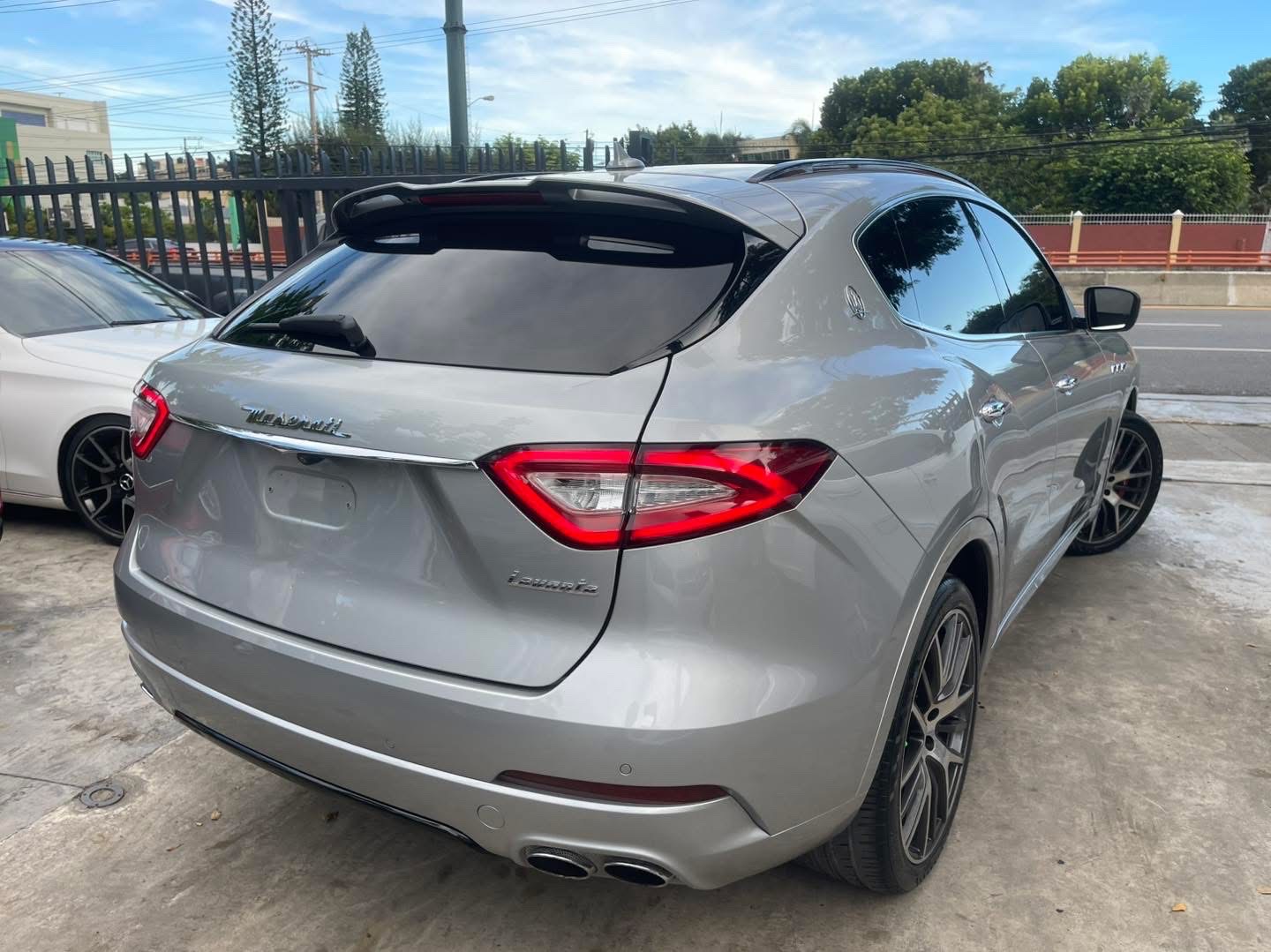 jeepetas y camionetas - MASERATI LEVANTE S 2017 3